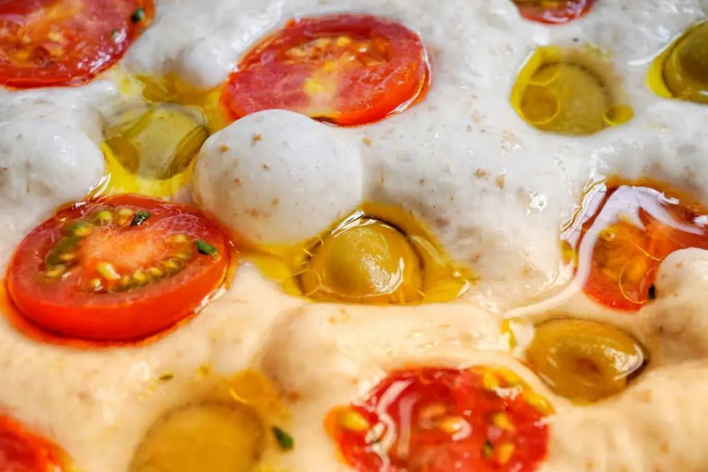🍅 Focaccia con masa madre tomate y aceitunas 4 focaccia-con-masa-madre-aceitunas-tomate